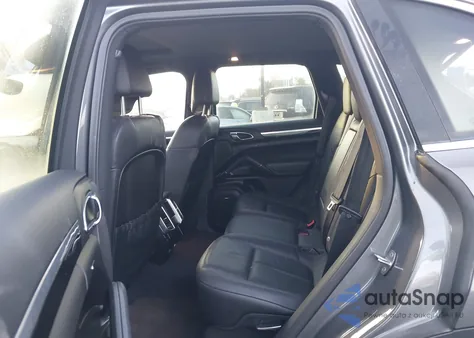 2013 Porsche Cayenne z USA, uszkodzony, nr VIN WP1AA2A20DLA03366